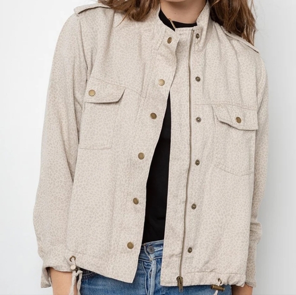 Rails Collins Linen Blend Utility Jacket White Mini Cheetah Print Size Small - Picture 1 of 16
